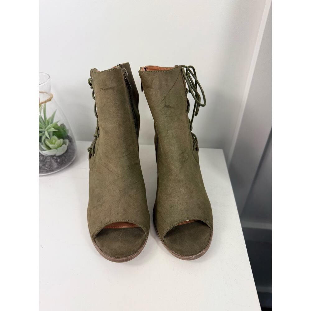 Beautiful Charlotte Rouse Shoes Size 8 - Picture 3 of 8